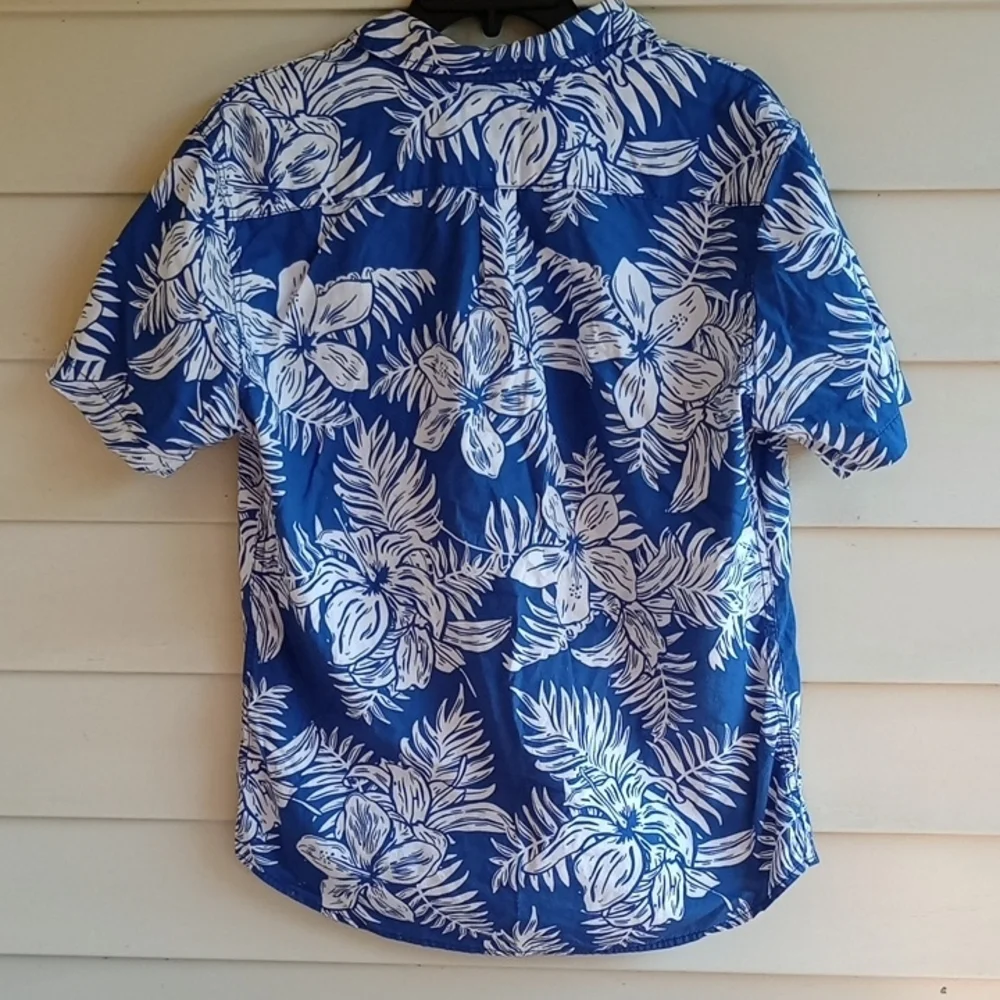 Levis embrace relaxed